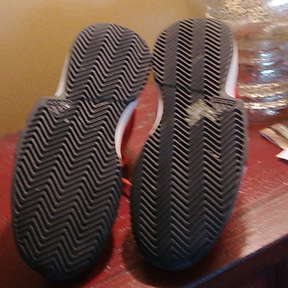 ADIDAS SIZE 6 - Picture 4 of 7